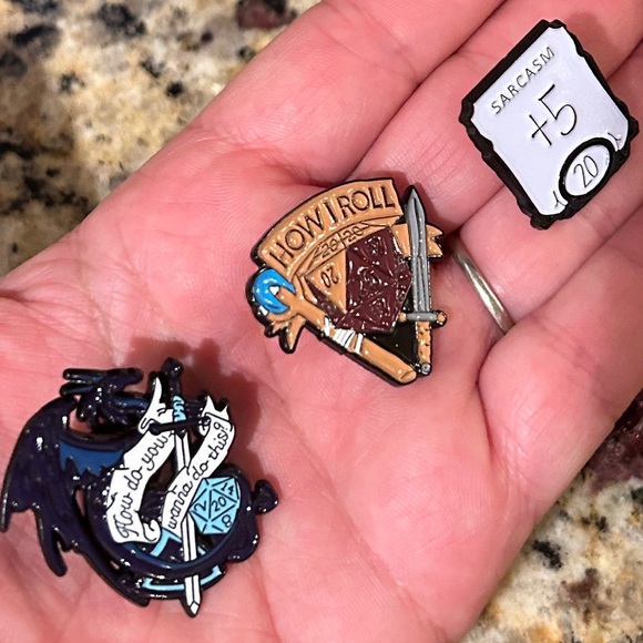 Dungeons & Dragons Pins  |12 Side Dice | Dungeon Master | how I roll - Picture 1 of 1